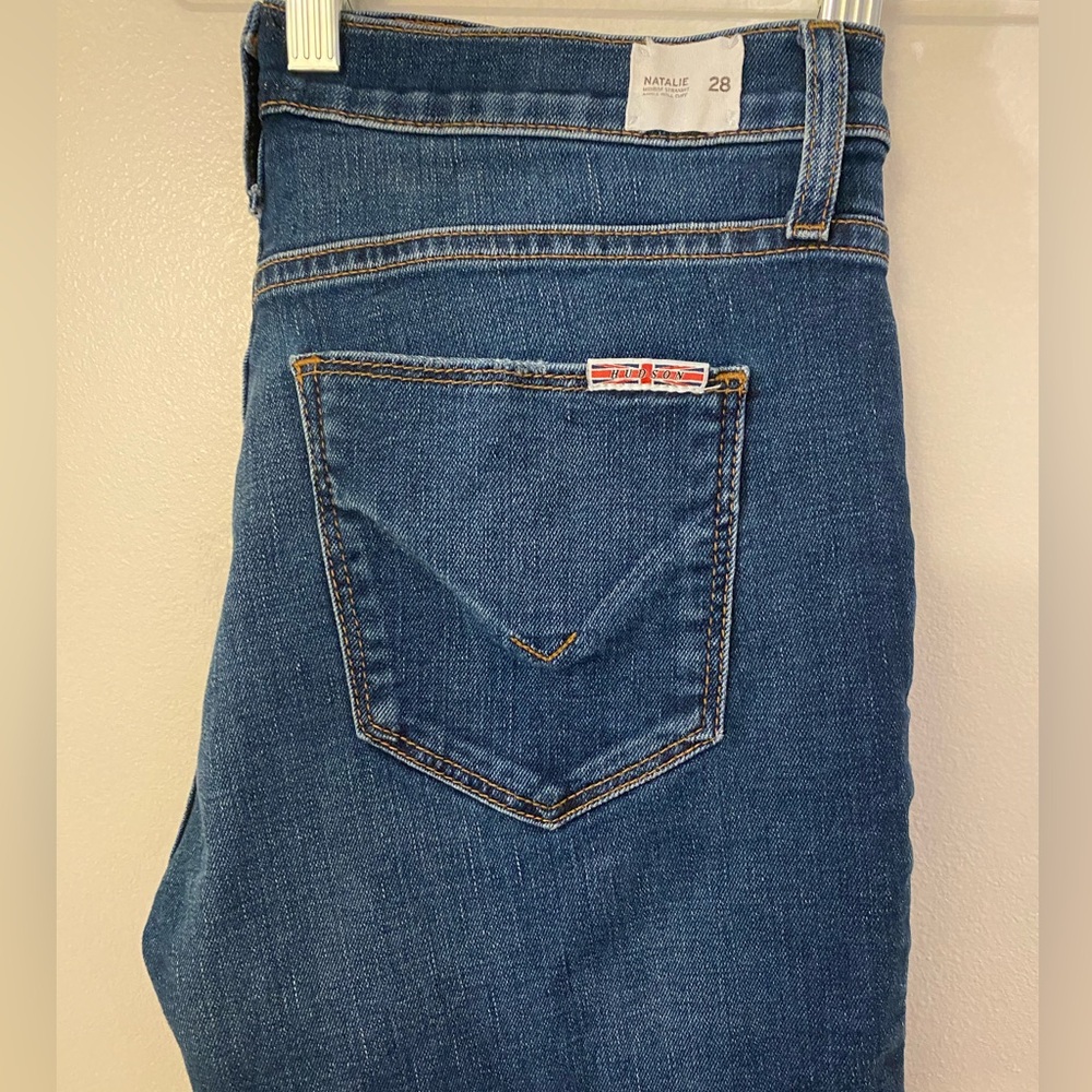 Hudson Natalie Midrise Straight Ankle Roll Cuff Size 28
